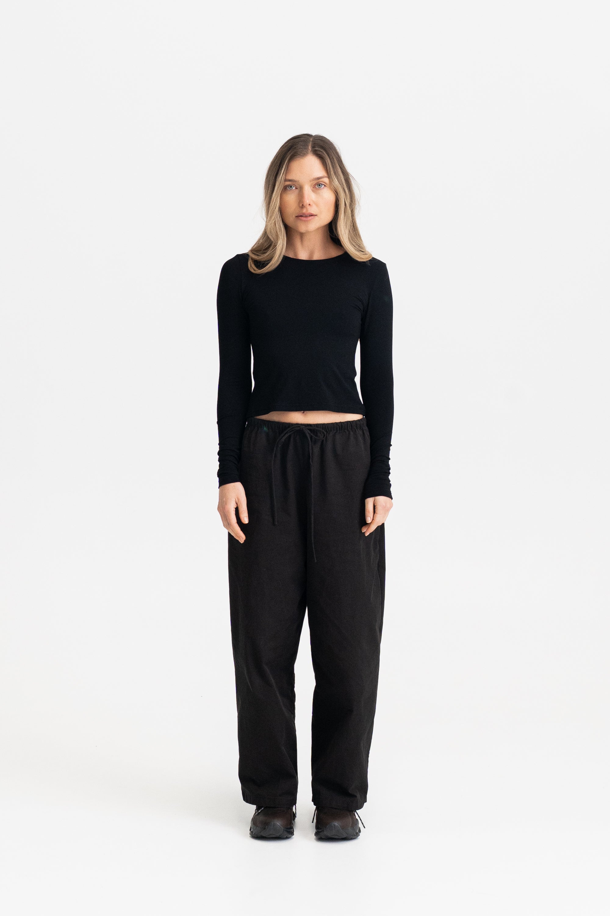 01 LONG SLEEVE BLACK