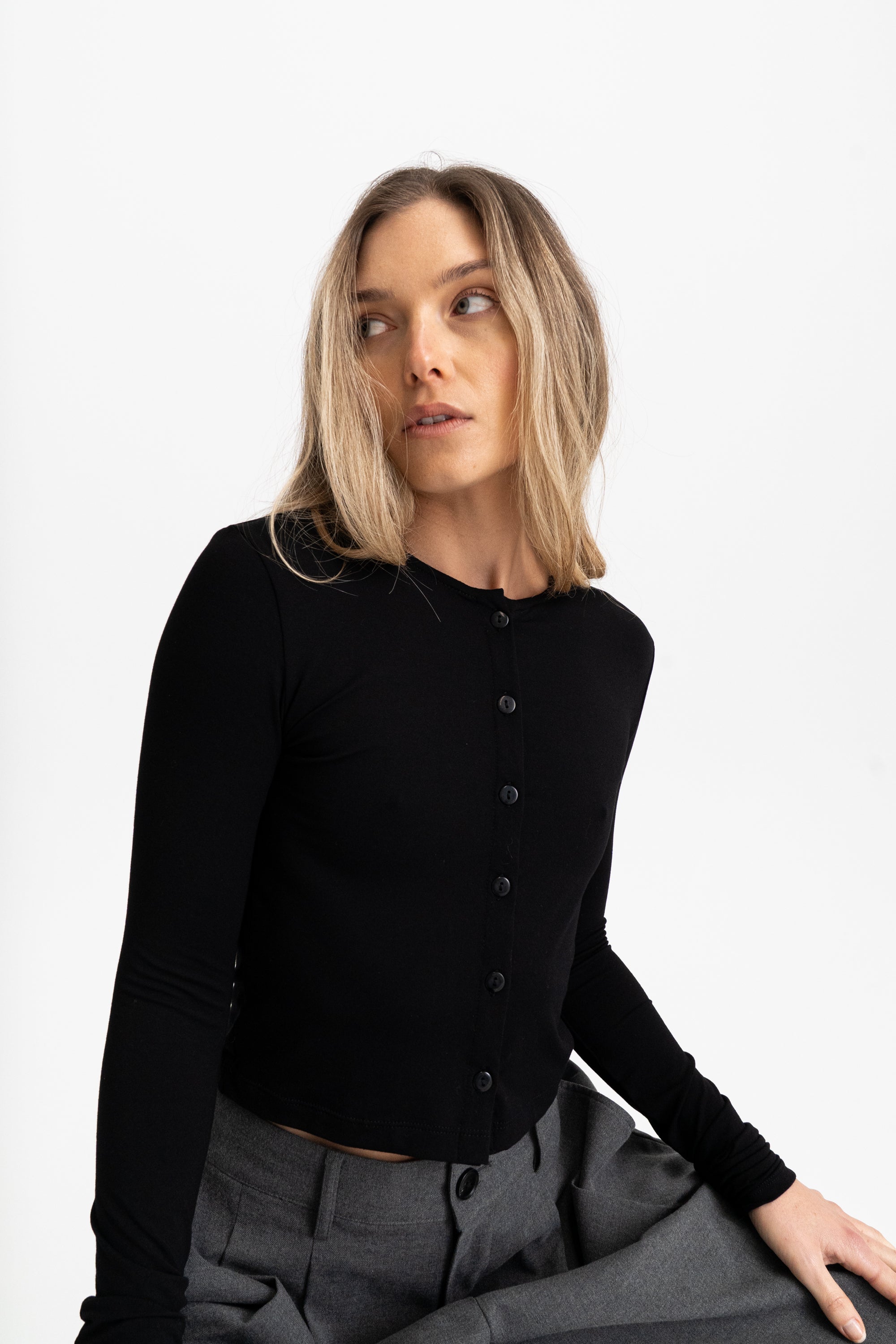 01 CARDIGAN BLACK